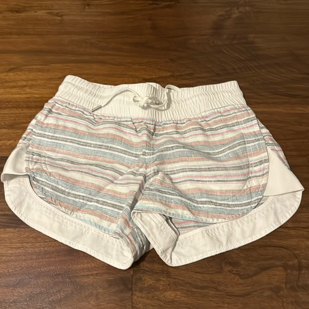 Athleta shorts size 0, about a xs